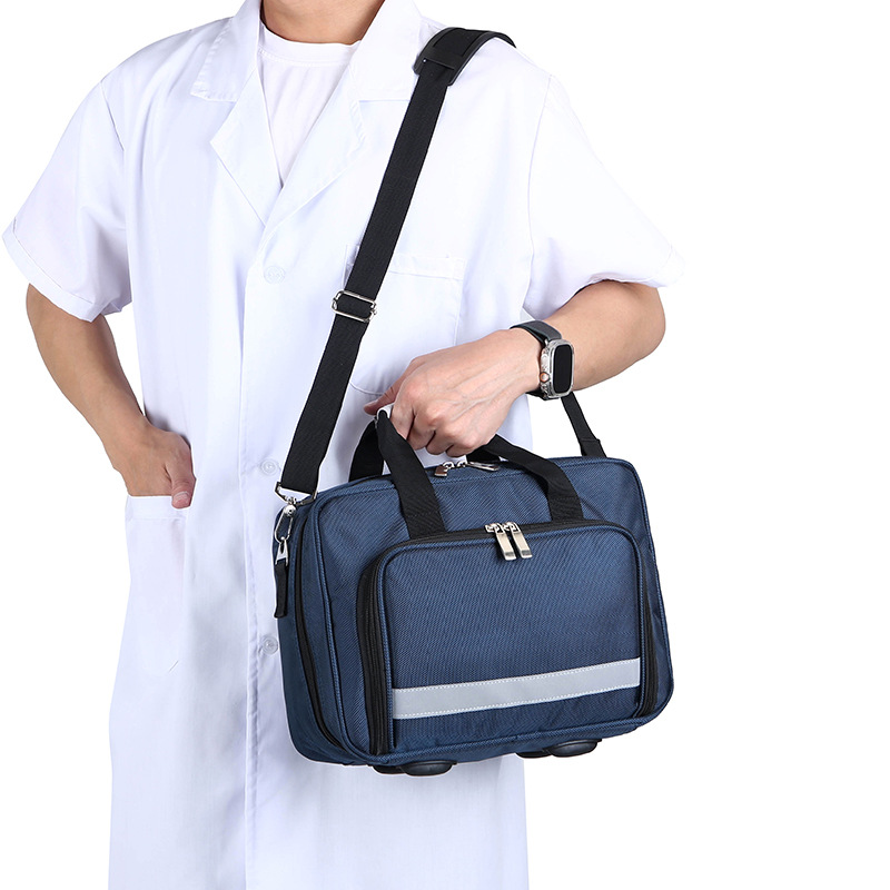 Large Capacity Outdoor First A - огляд і ціна First Aid Bag Kit